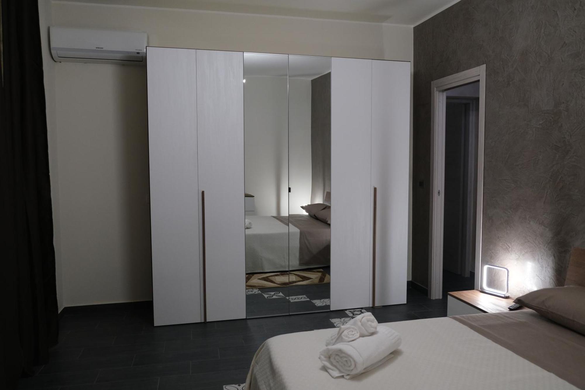 Ferienwohnung Sweet House Melania CTA Exterior foto